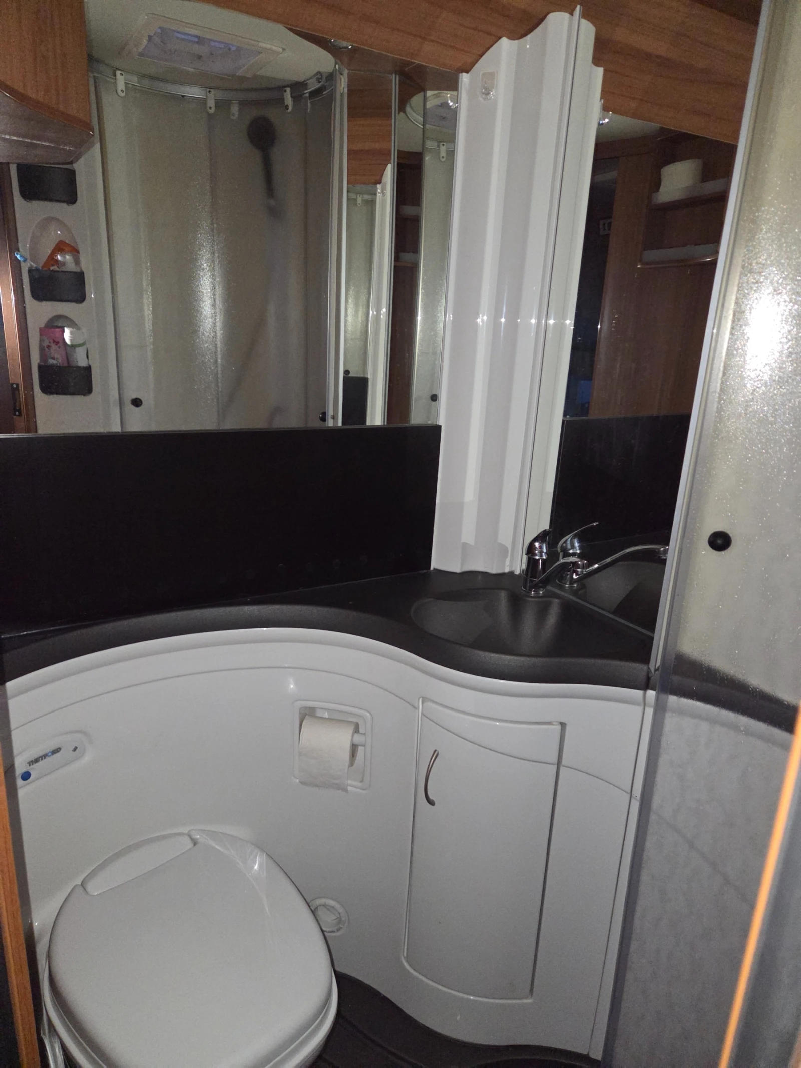 Кемпер Ford TRANSIT/FRECCIA KAMP F26 MDF 10/ШВЕЙЦАРИЯ/76 000км, снимка 13 - Каравани и кемпери - 53843143