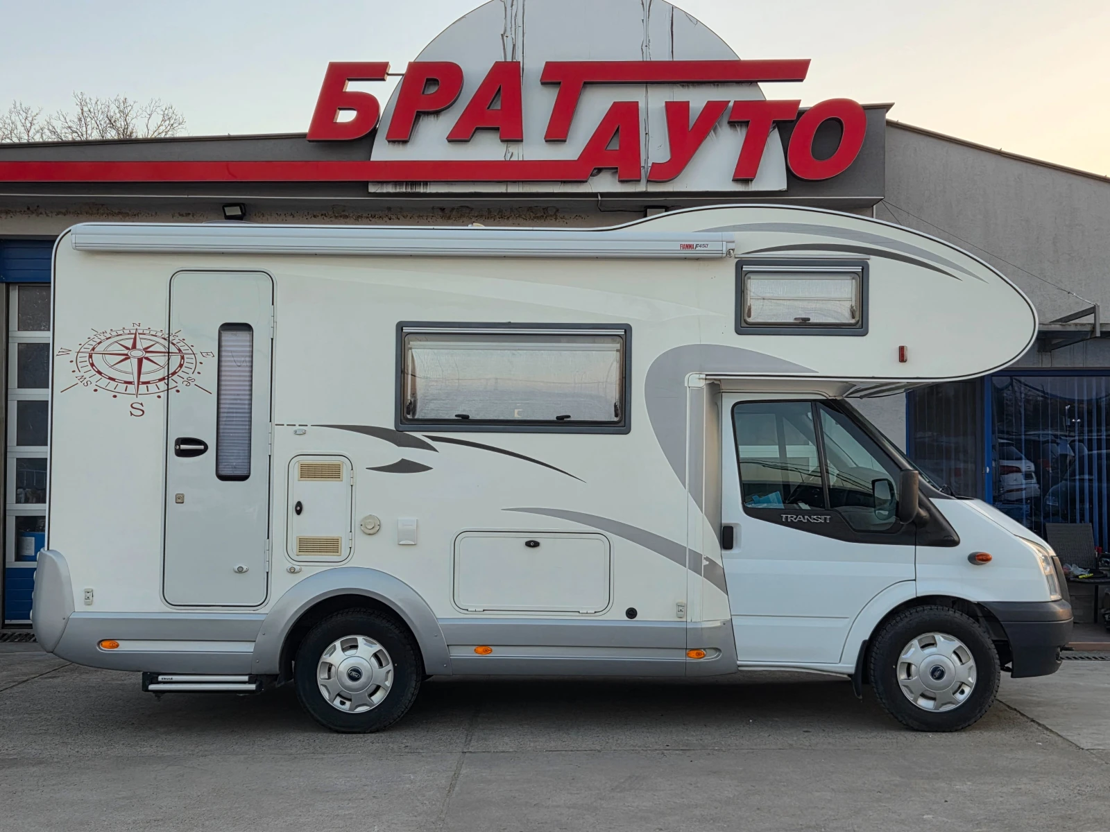 Кемпер Ford TRANSIT/FRECCIA KAMP F26 MDF 10/ШВЕЙЦАРИЯ/76 000км, снимка 6 - Каравани и кемпери - 53843143