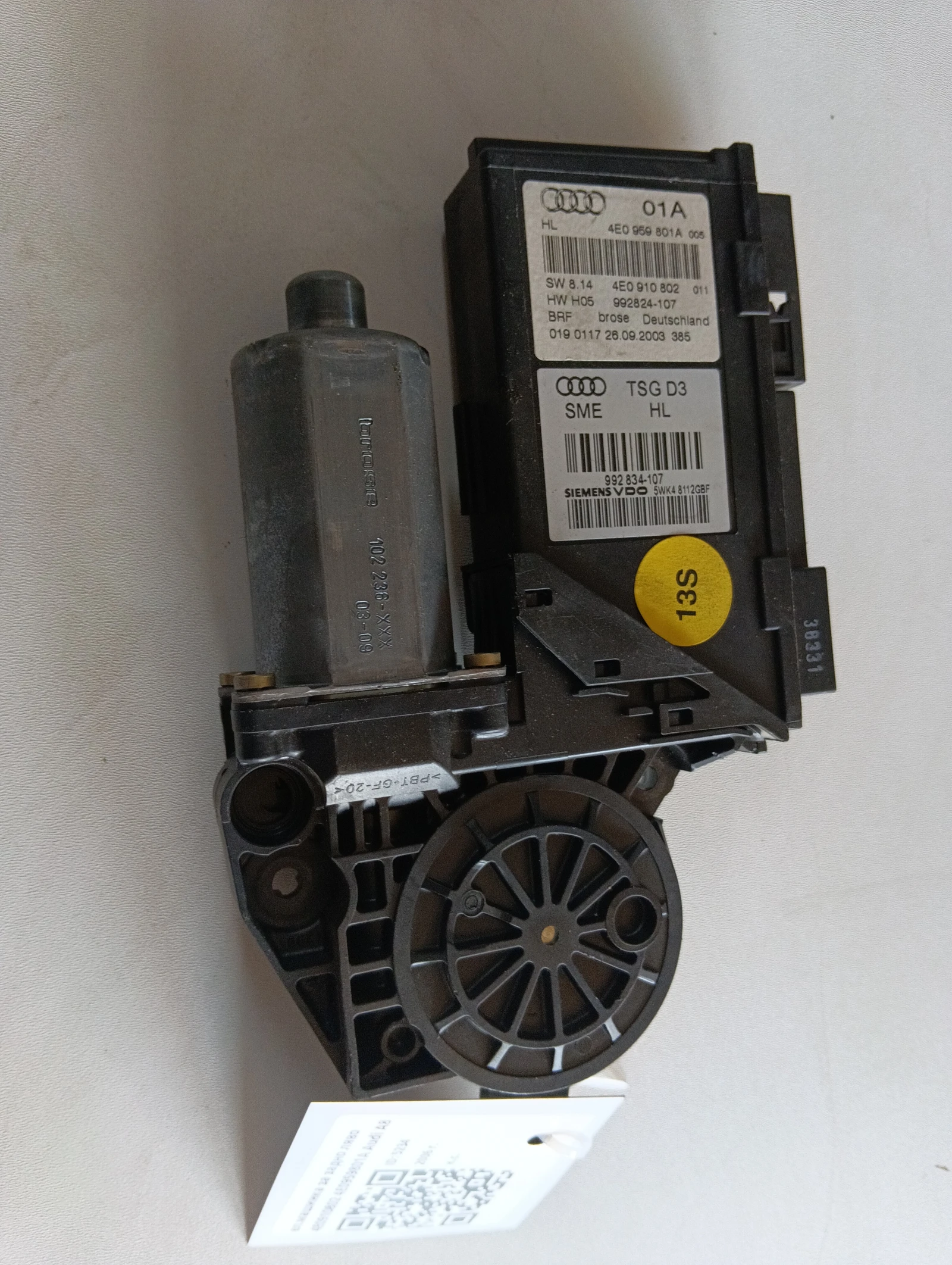 ел.машинка за задно ляво  4E0910802 4E0959801A Audi A8