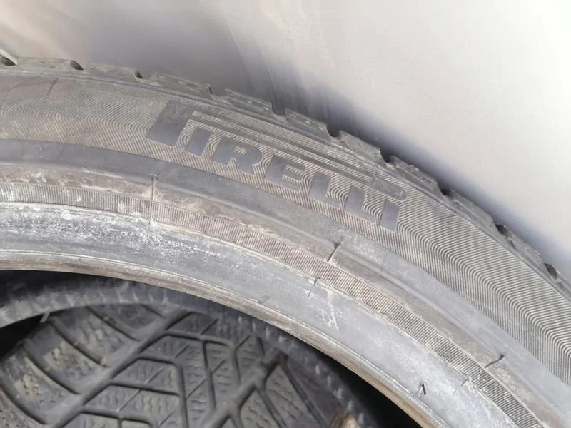 Гуми Зимни 245/40R18, снимка 9 - Гуми и джанти - 32079987