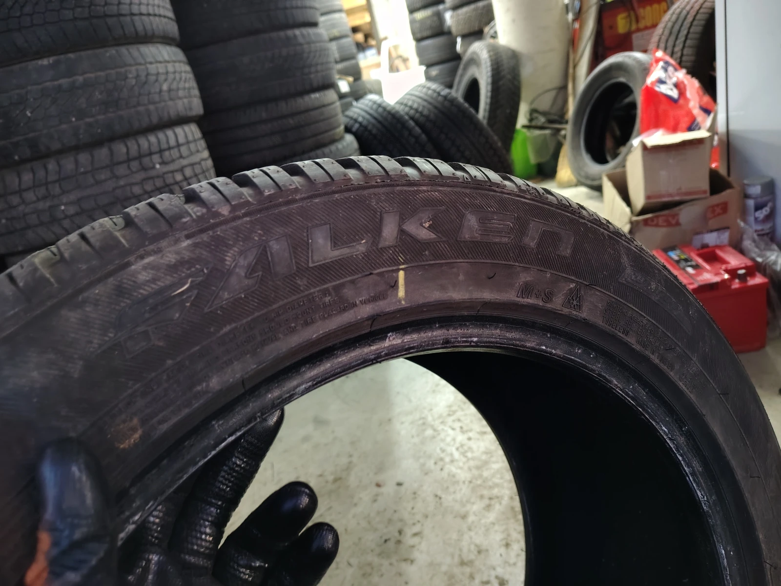 Гуми Зимни 275/45R19, снимка 5 - Гуми и джанти - 54086165