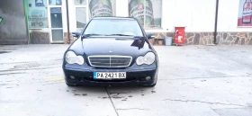 Mercedes-Benz C 200, снимка 13