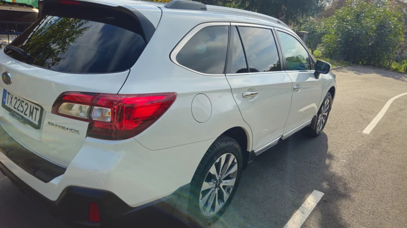 Subaru Outback, снимка 3 - Автомобили и джипове - 47408493