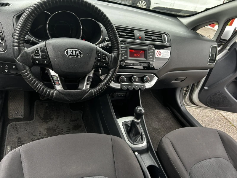 Kia Rio, снимка 2 - Автомобили и джипове - 47970270