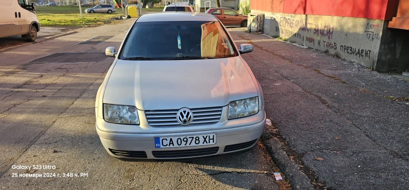 VW Bora, снимка 1 - Автомобили и джипове - 48102426