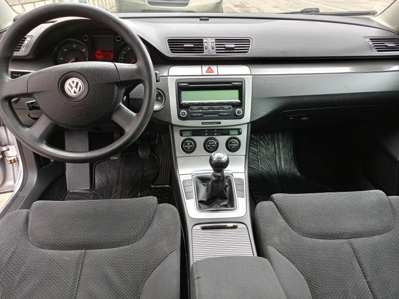 VW Passat, снимка 8 - Автомобили и джипове - 48225898