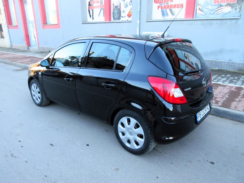 Opel Corsa 1.2i LPG, снимка 8 - Автомобили и джипове - 48603709