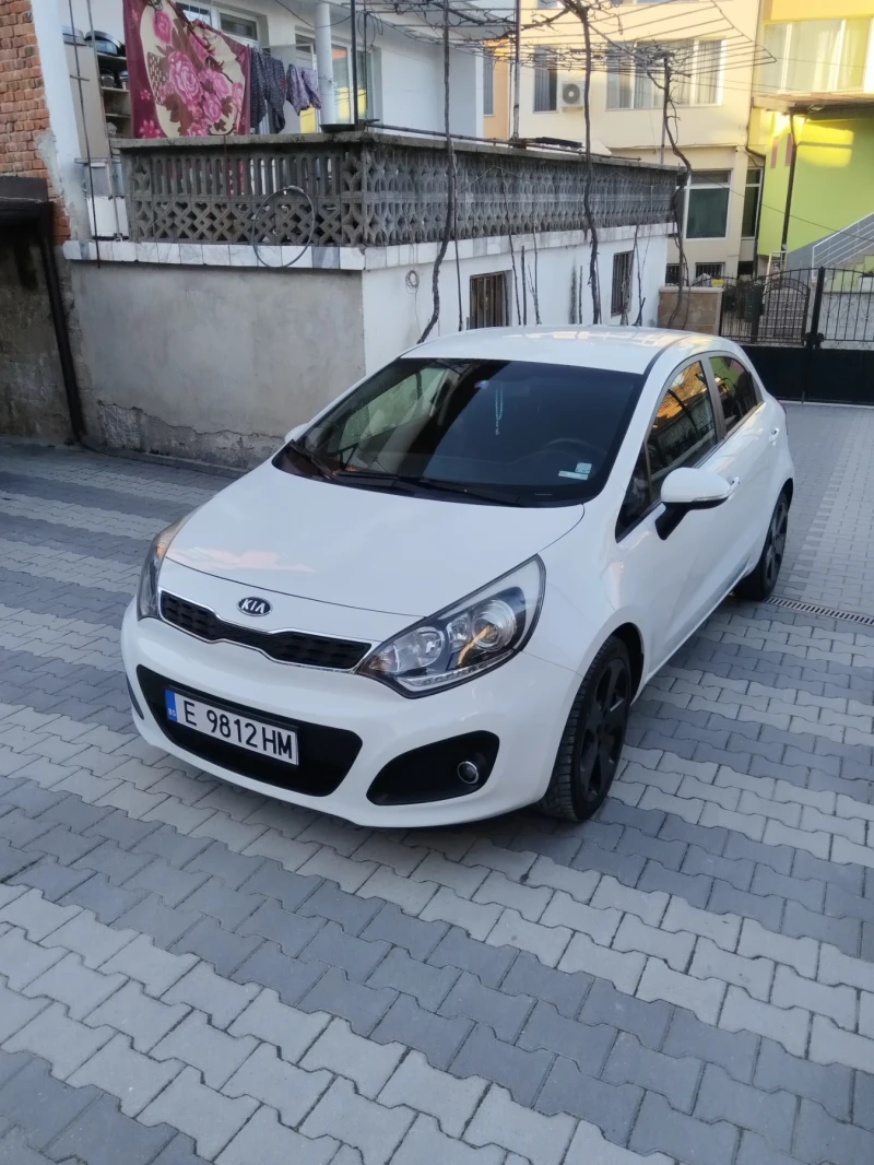 Kia Rio, снимка 2 - Автомобили и джипове - 49416728