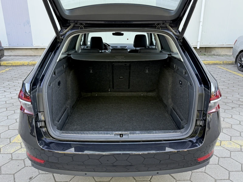Skoda Superb 2.0 TDI DSG Facelift Full LED, снимка 11 - Автомобили и джипове - 51571323
