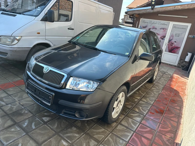 Skoda Fabia 1.4i, снимка 3 - Автомобили и джипове - 52721873