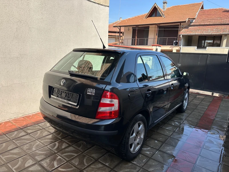 Skoda Fabia 1.4i, снимка 6 - Автомобили и джипове - 52721873
