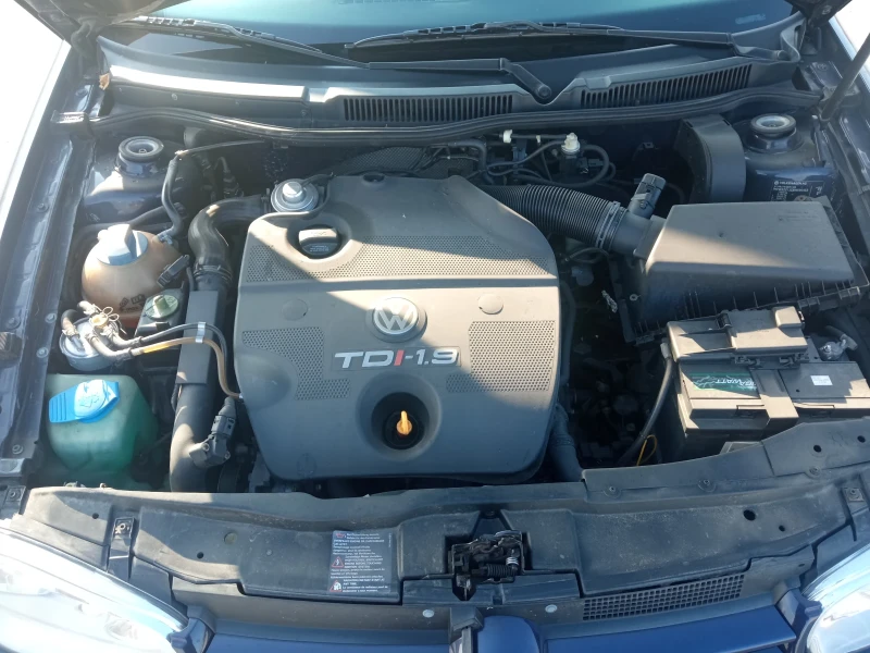 VW Golf, снимка 3 - Автомобили и джипове - 52382911