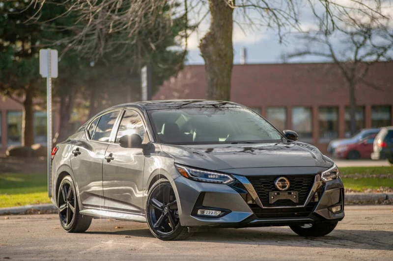 Nissan Sentra SR* FWD* АвтоКредит* (ЦЕНА ДО БГ), снимка 3 - Автомобили и джипове - 52769692