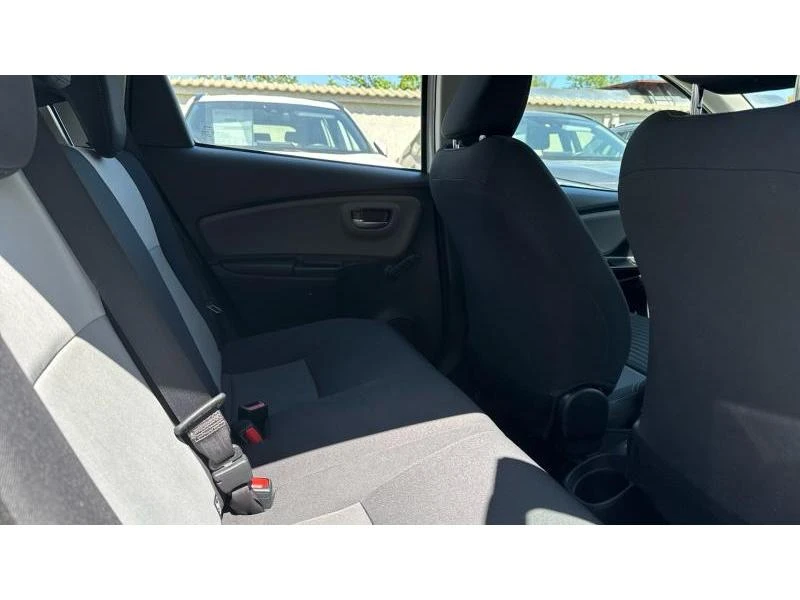 Toyota Yaris chic - изображение 7