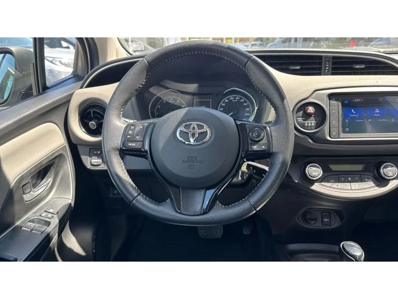 Toyota Yaris chic - изображение 9