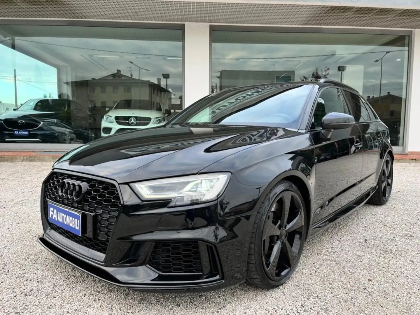 Audi Rs3 2.5 TFSI quattro S tronic - изображение 2