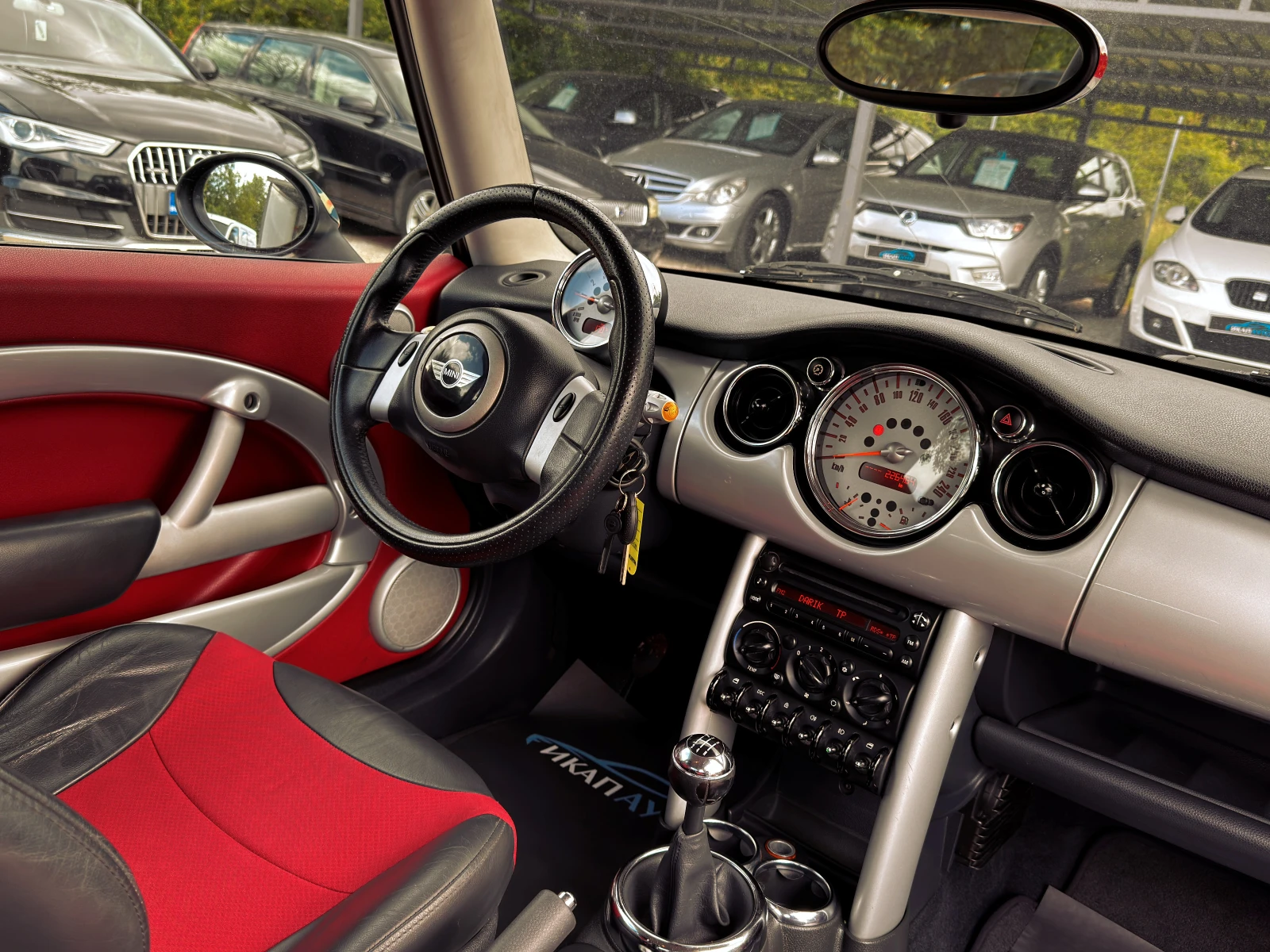 Mini Cooper 1.6i ИТАЛИЯ - изображение 9