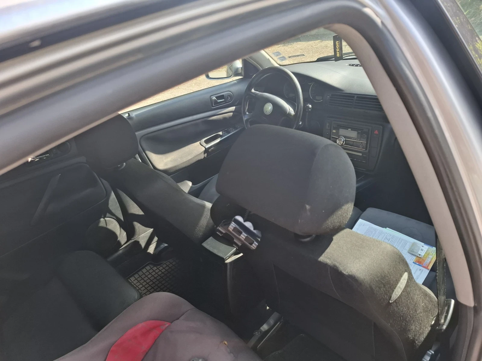 VW Passat 1.9 - изображение 10