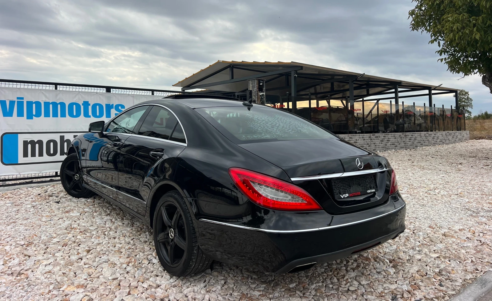 Mercedes-Benz CLS 350 CDI AMG-PAKET/4MATIC/XENON/NAVI/KOJA/UNIKAT - изображение 4