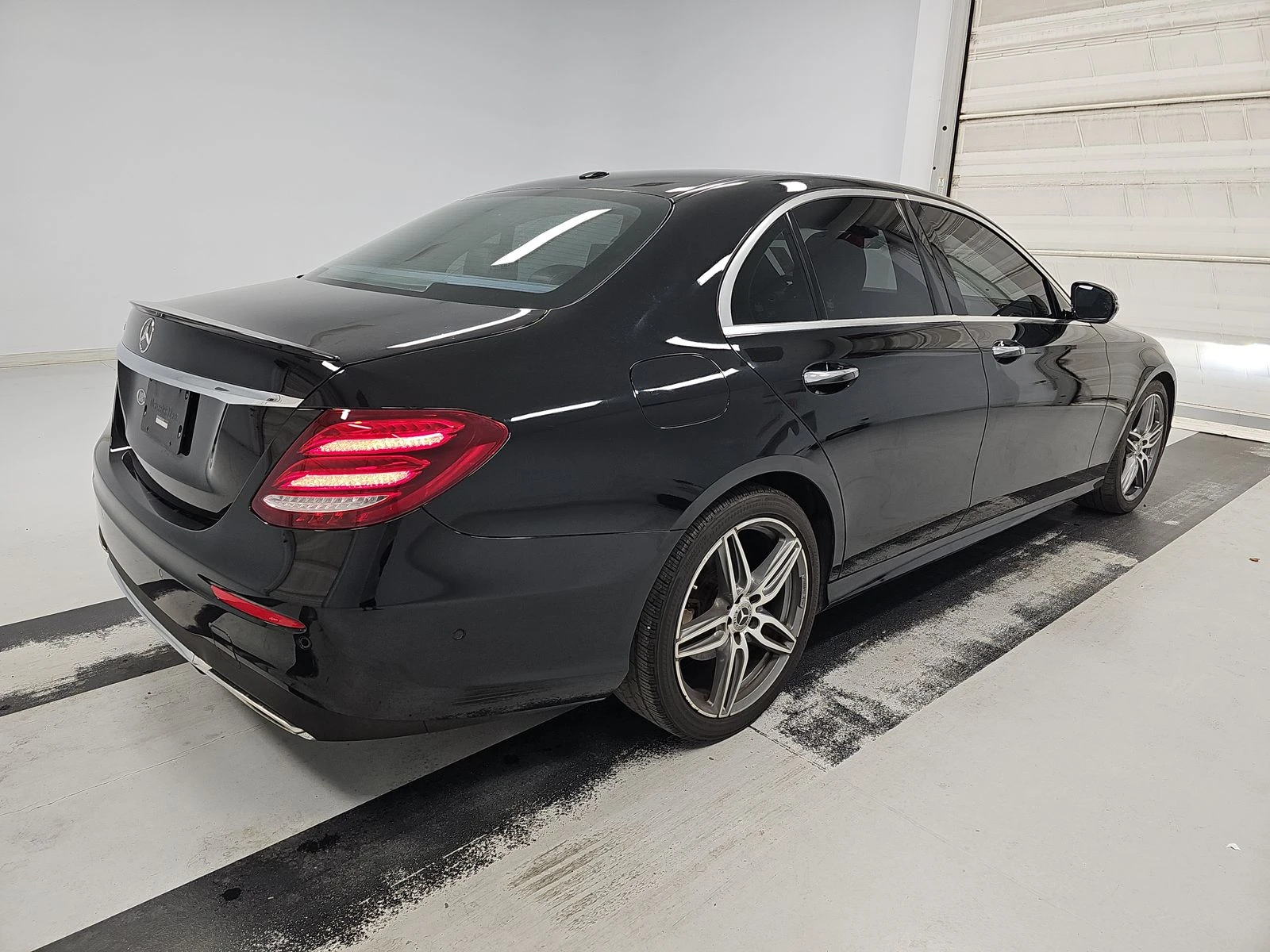 Mercedes-Benz E 300 AMG* PACK* BURMESTER* 360* LANE* ASSIST*  | Mobile.bg   2