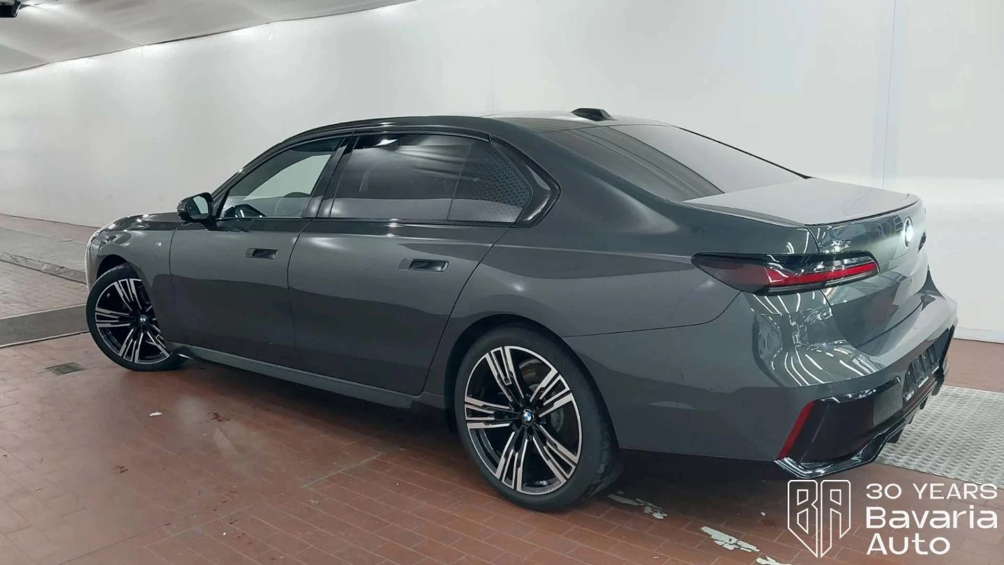 BMW 740 d xDrive M Sport Paket Sportautomatic - изображение 2