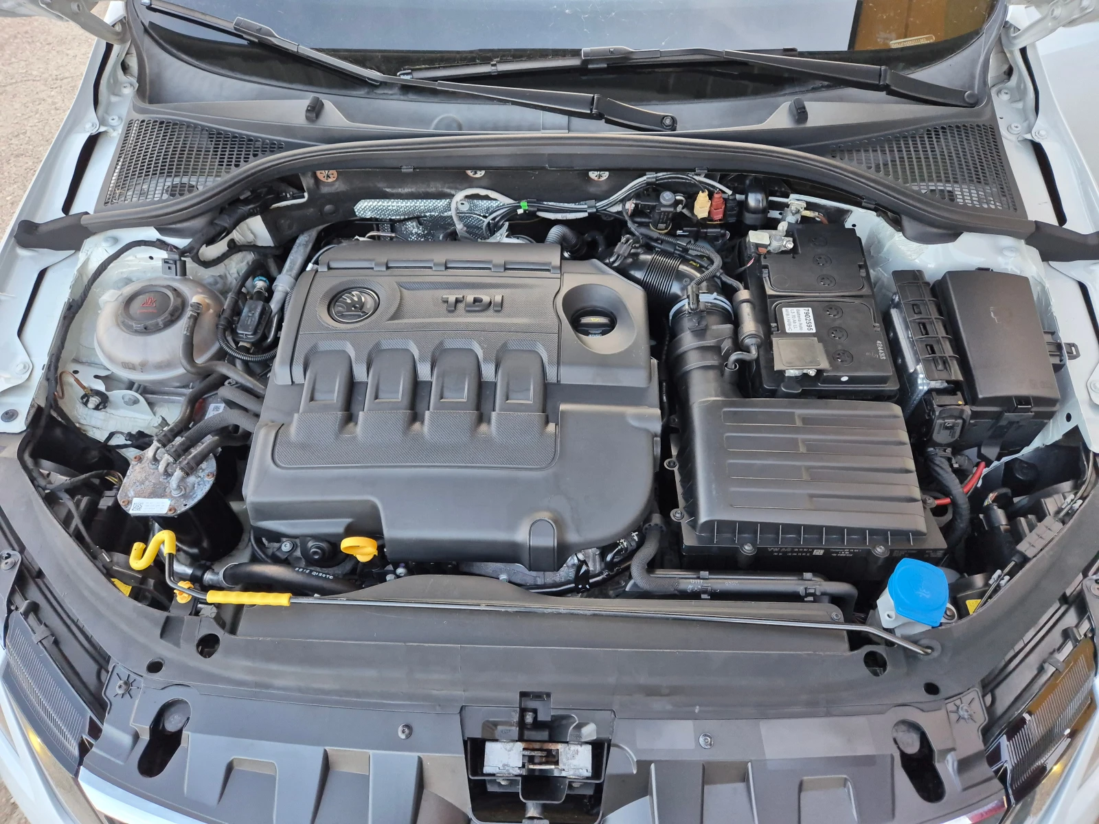 Skoda Octavia 2.0 TDI AVTOMAT TOП!!!, снимка 17 - Автомобили и джипове - 53772868