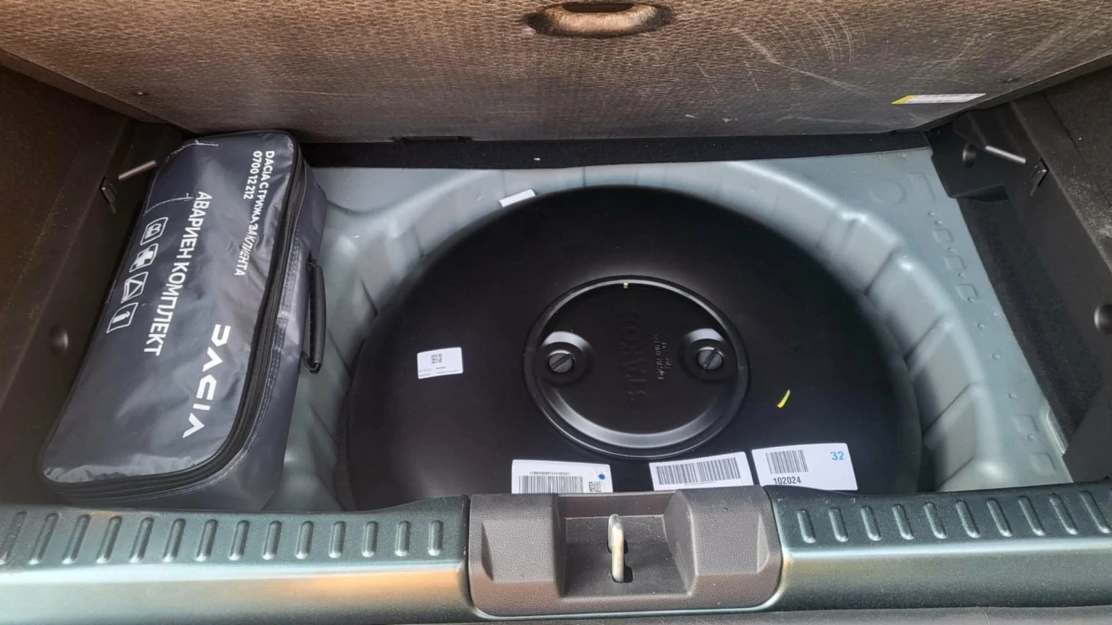 Dacia Sandero, снимка 7 - Автомобили и джипове - 53801036