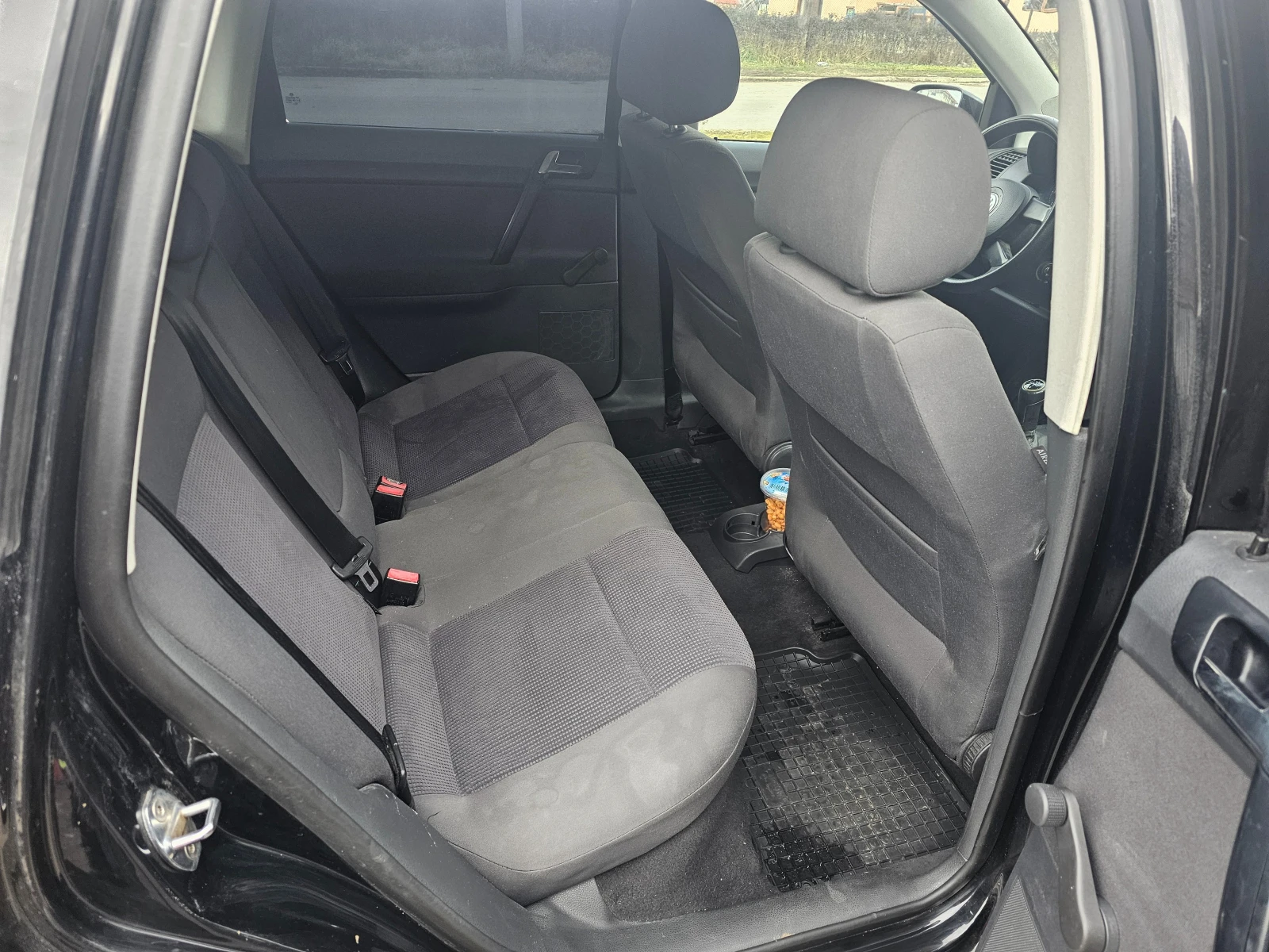 VW Polo Гаражно-Климатр, снимка 16 - Автомобили и джипове - 53941822