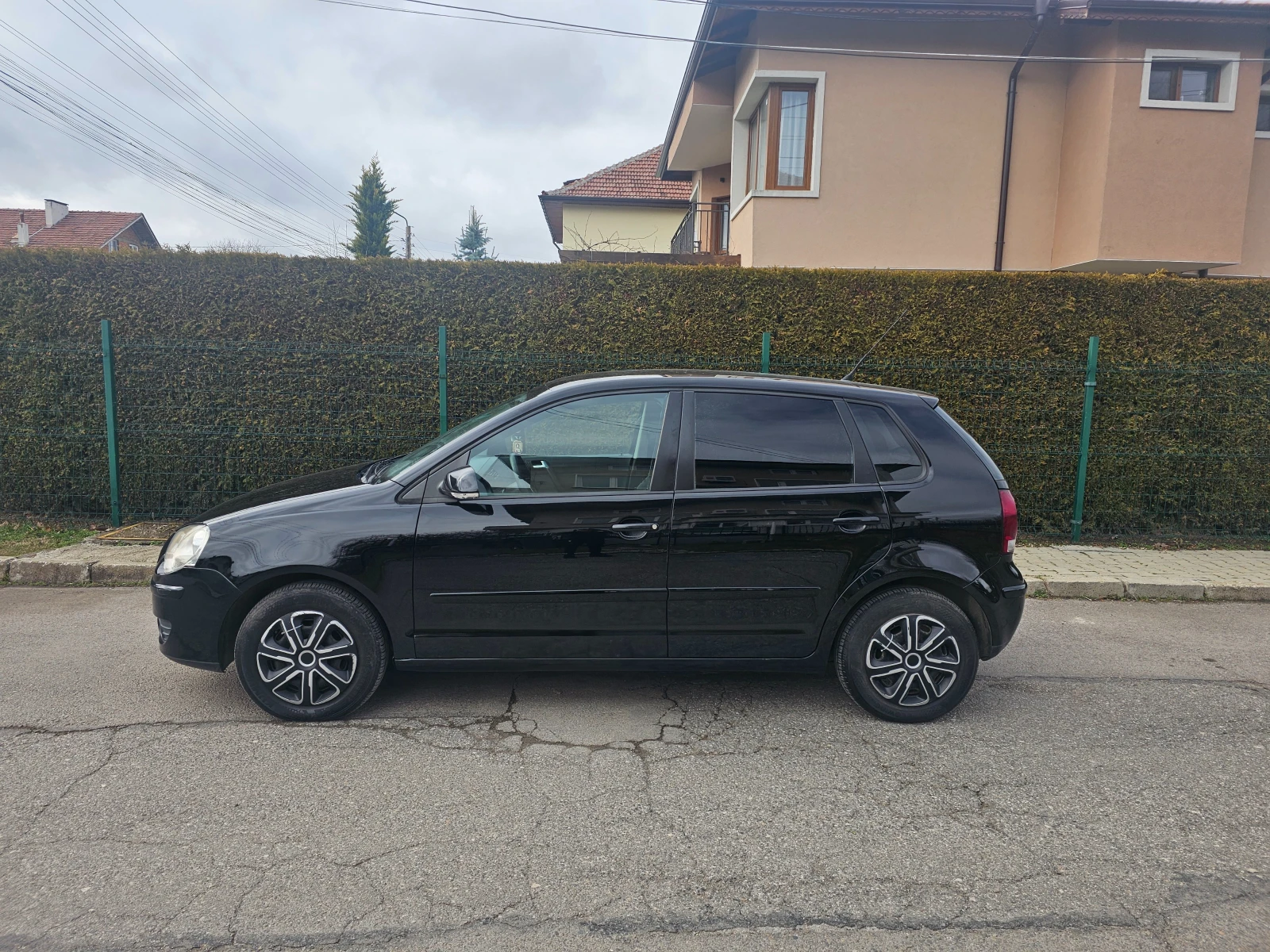 VW Polo Гаражно-Климатр, снимка 3 - Автомобили и джипове - 53941822