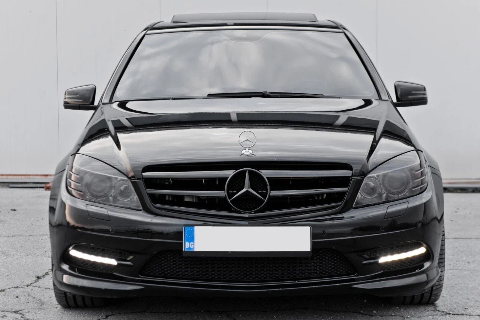 Mercedes-Benz C 350 Black Edition, снимка 7 - Автомобили и джипове - 53978421