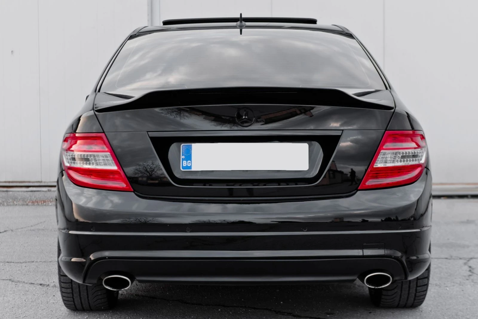 Mercedes-Benz C 350 Black Edition, снимка 8 - Автомобили и джипове - 53978421