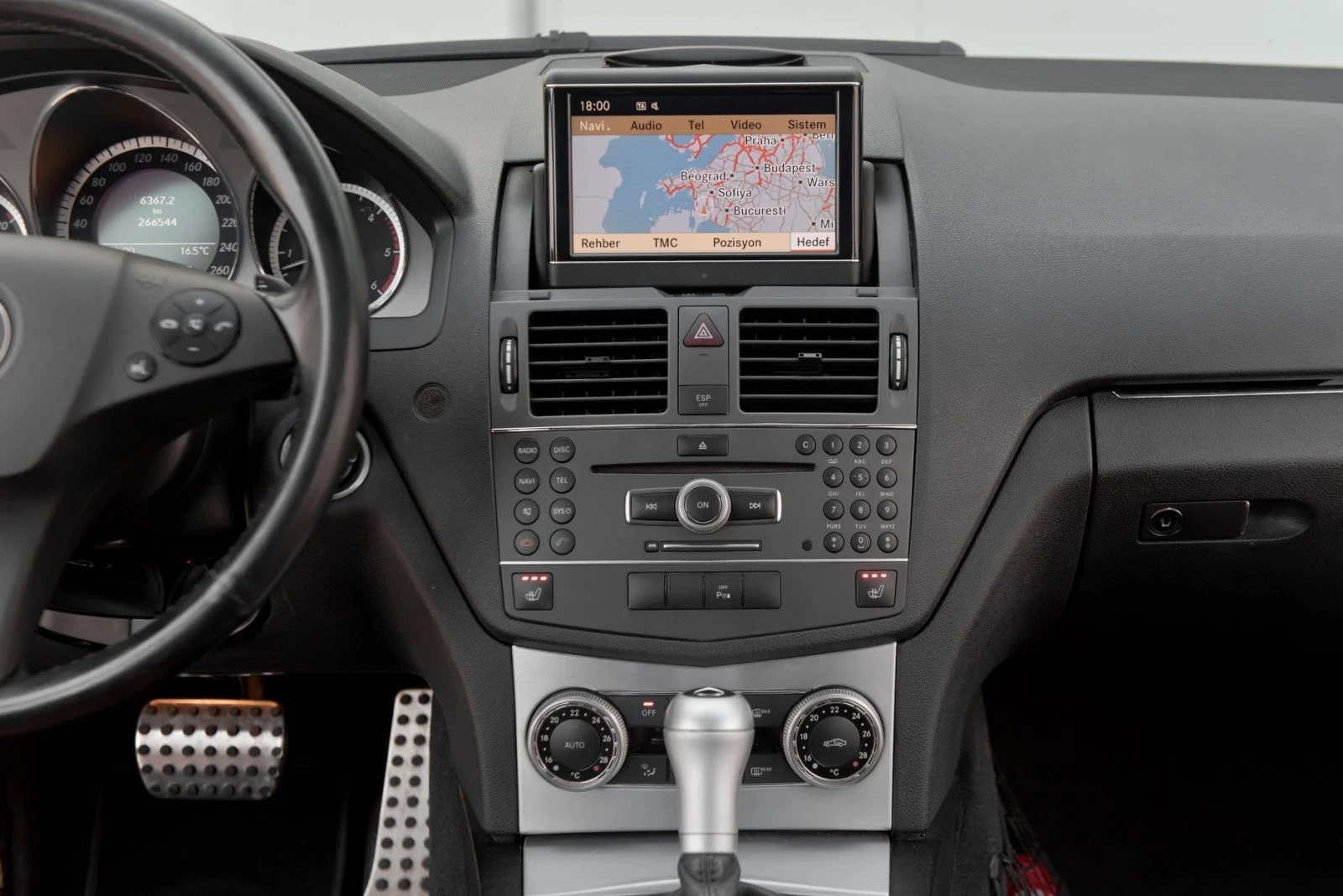 Mercedes-Benz C 350 Black Edition, снимка 16 - Автомобили и джипове - 53978421