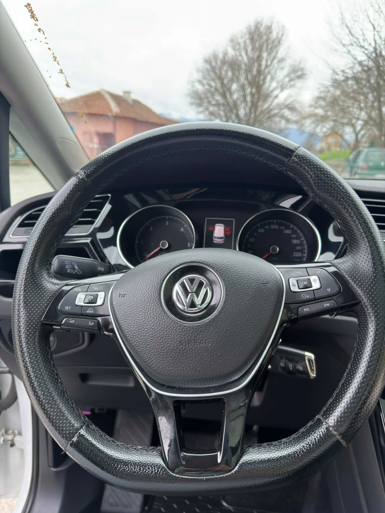 VW Touran, снимка 7 - Автомобили и джипове - 54061348