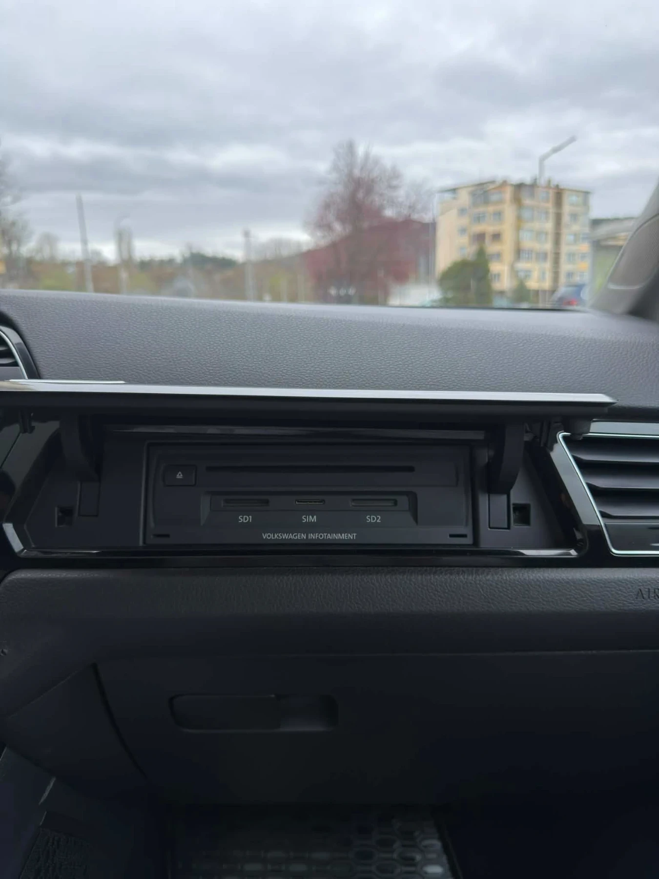 VW Touran, снимка 6 - Автомобили и джипове - 54061348