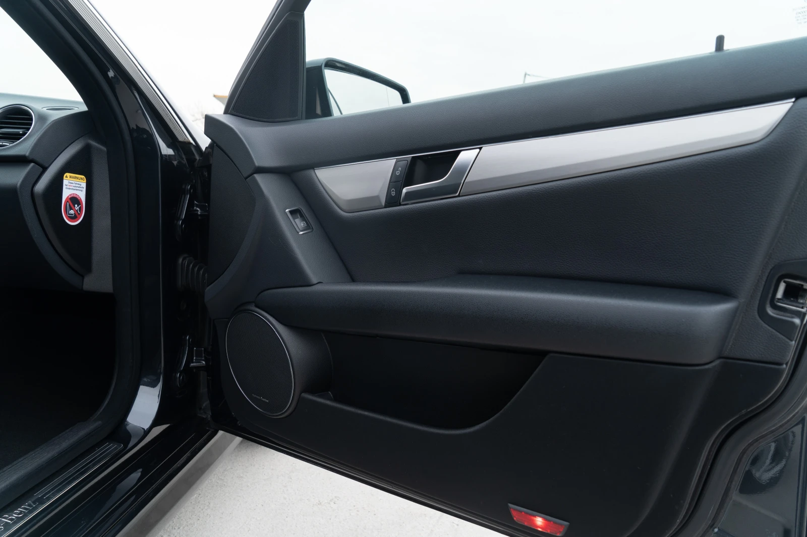 Mercedes-Benz C 220 CDI = 2011 = 7G = FACELIFT = TOP = ЛИЗИНГ, снимка 17 - Автомобили и джипове - 54209061