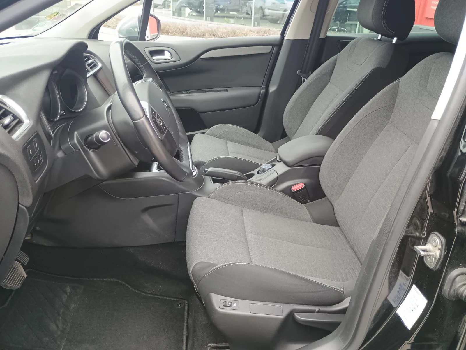 Citroen C4 АВТОМАТ, снимка 12 - Автомобили и джипове - 54225548