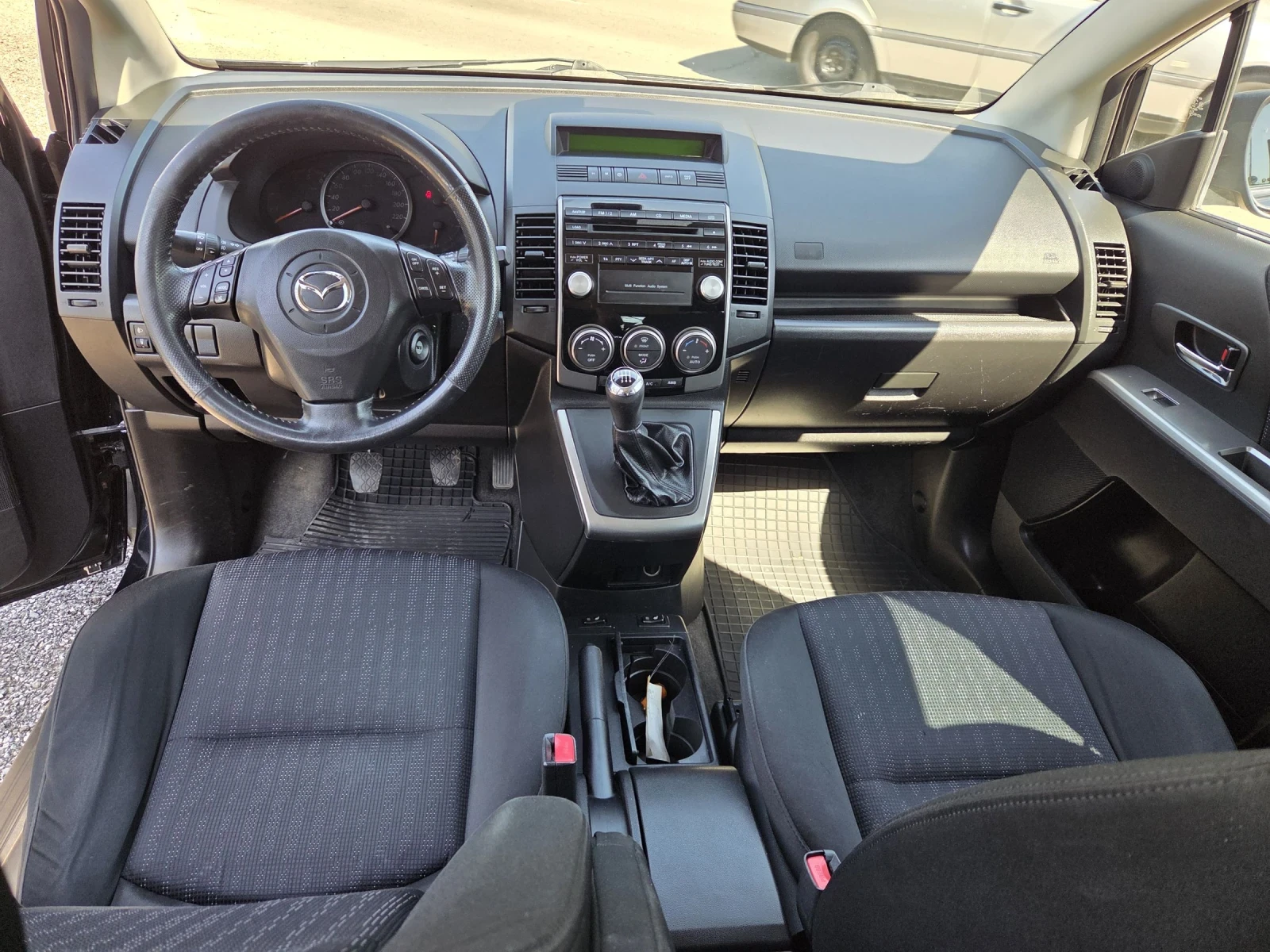 Mazda 5 2, 0 tdi 110 hp, снимка 11 - Автомобили и джипове - 54357542