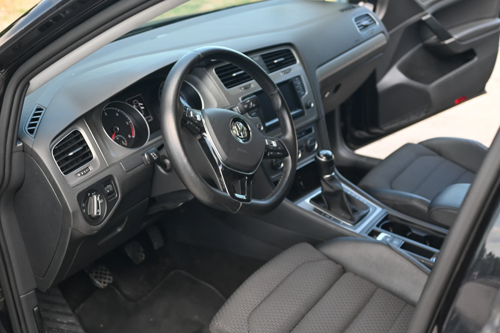 VW Golf VII 2.0 TDI , снимка 8 - Автомобили и джипове - 54974754