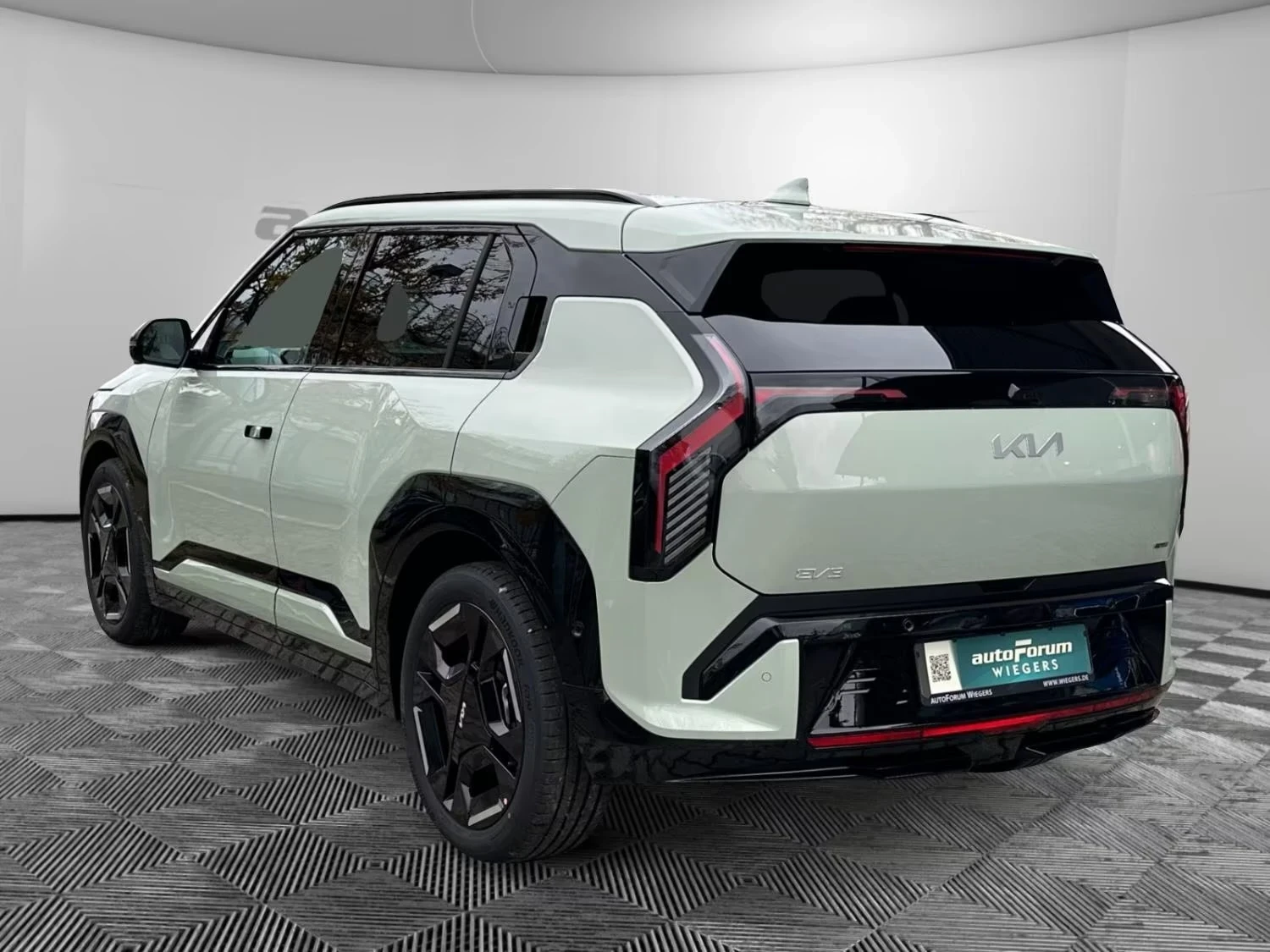 Kia EV3 GT-Line 81.4kWh All Options 734km Warranty! , снимка 4 - Автомобили и джипове - 55018863