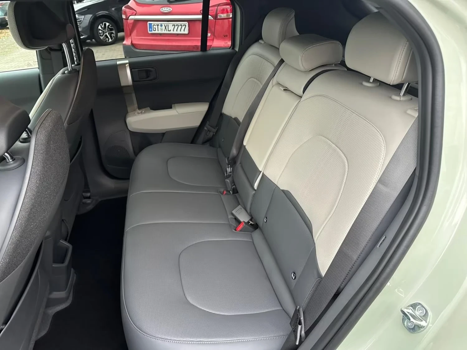 Kia EV3 GT-Line 81.4kWh All Options 734km Warranty! , снимка 13 - Автомобили и джипове - 55018863