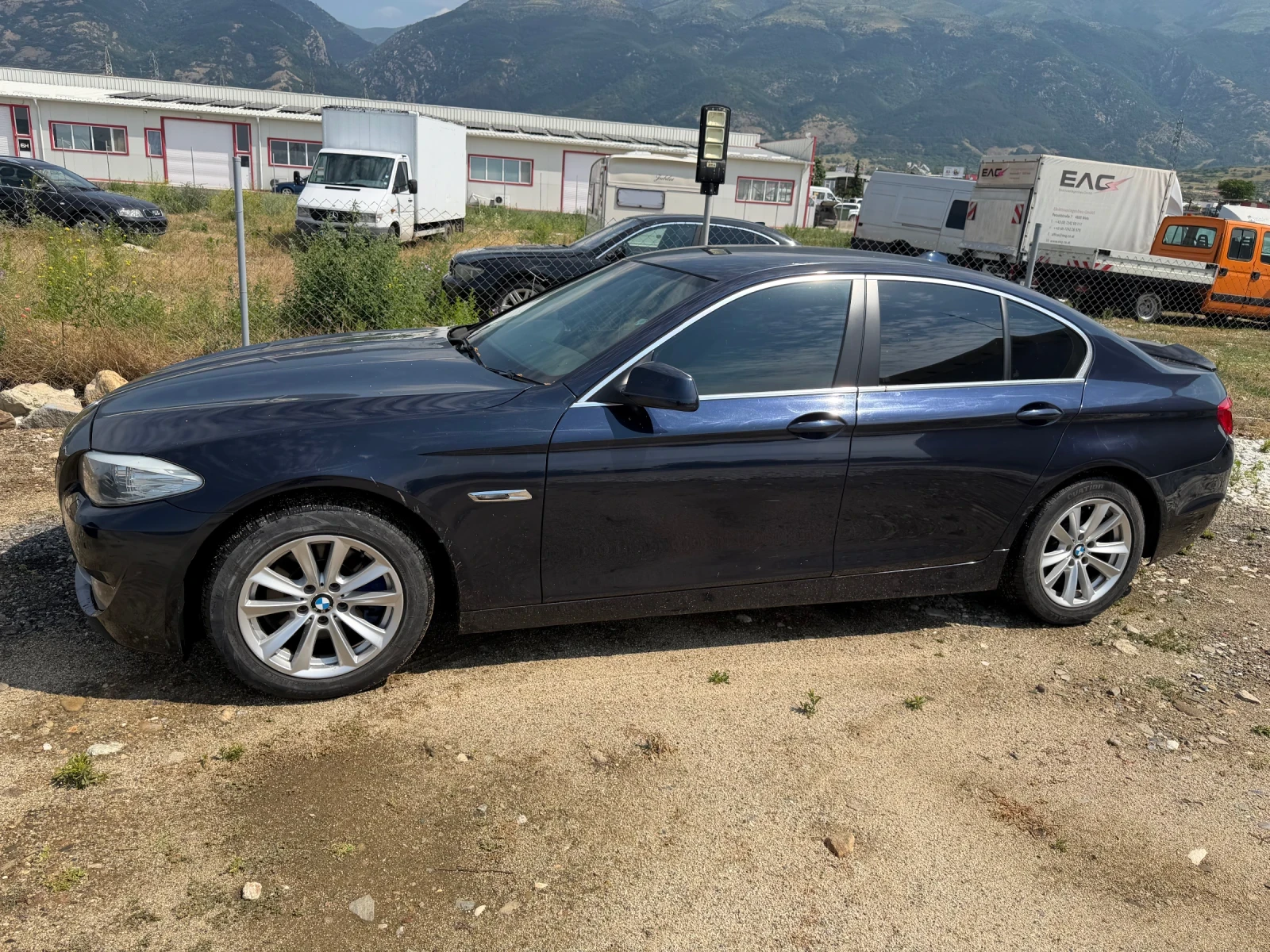 BMW 520 Може и на Части, снимка 3 - Автомобили и джипове - 55147751