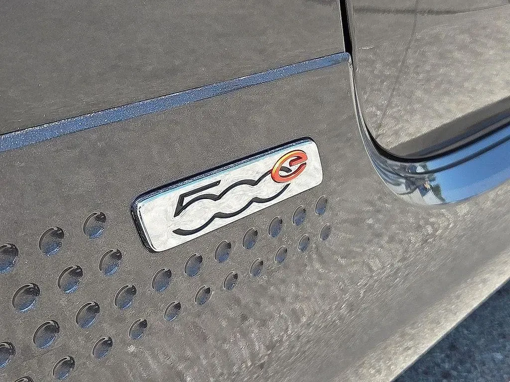 Fiat 500e, снимка 14 - Автомобили и джипове - 55565928