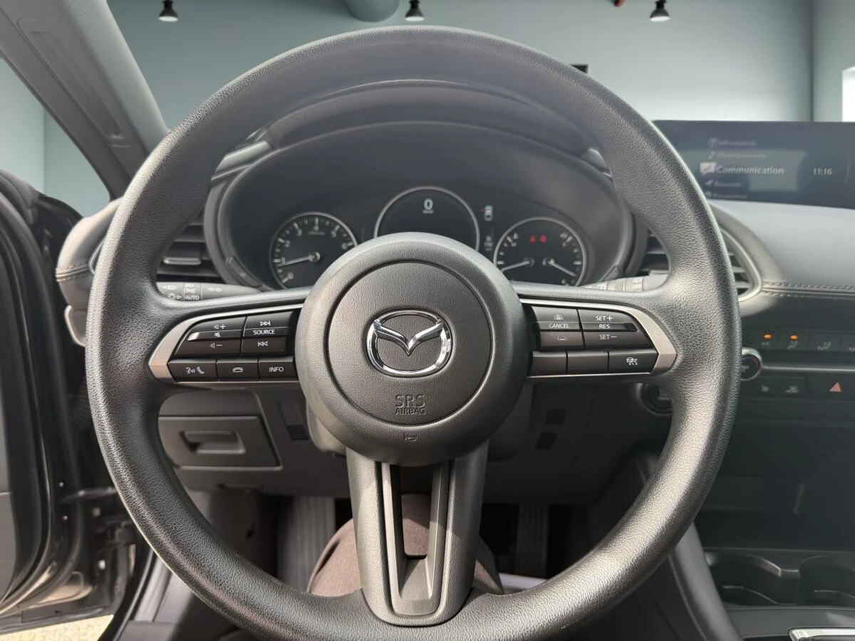 Mazda 3 2.5 Skyactiv-G, снимка 12 - Автомобили и джипове - 56130137