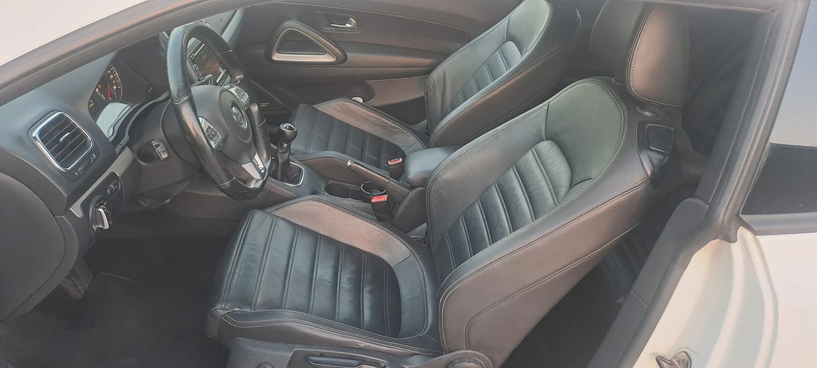 VW Scirocco 1.4tsi 160k.R-line , снимка 10 - Автомобили и джипове - 56321090