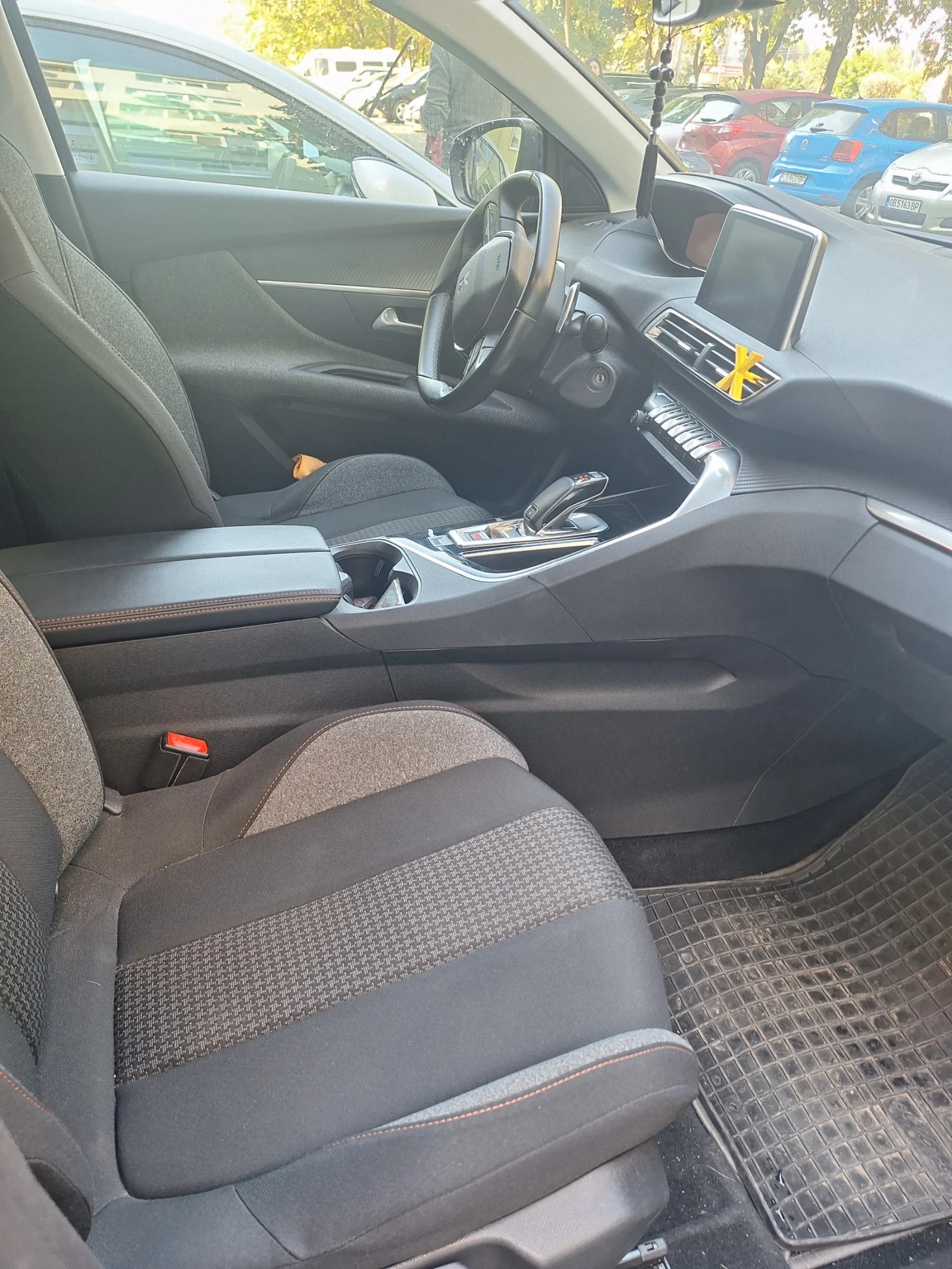 Peugeot 3008 Pure tech, снимка 14 - Автомобили и джипове - 56462862