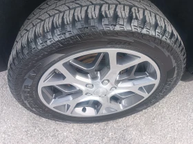 Jeep Grand cherokee "OVERLAND"-142 ХИЛ.КМ!!! ШВЕЙЦАРИЯ !!!, снимка 12