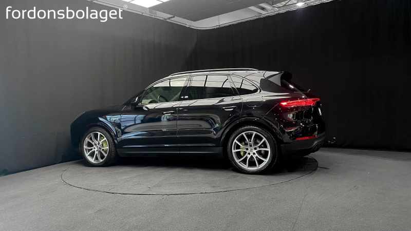 Porsche Cayenne E-Hybrid, снимка 4 - Автомобили и джипове - 48522455