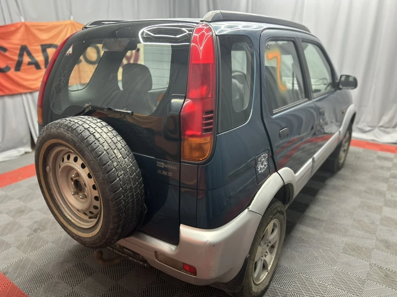 Daihatsu Terios, снимка 3 - Автомобили и джипове - 51929113