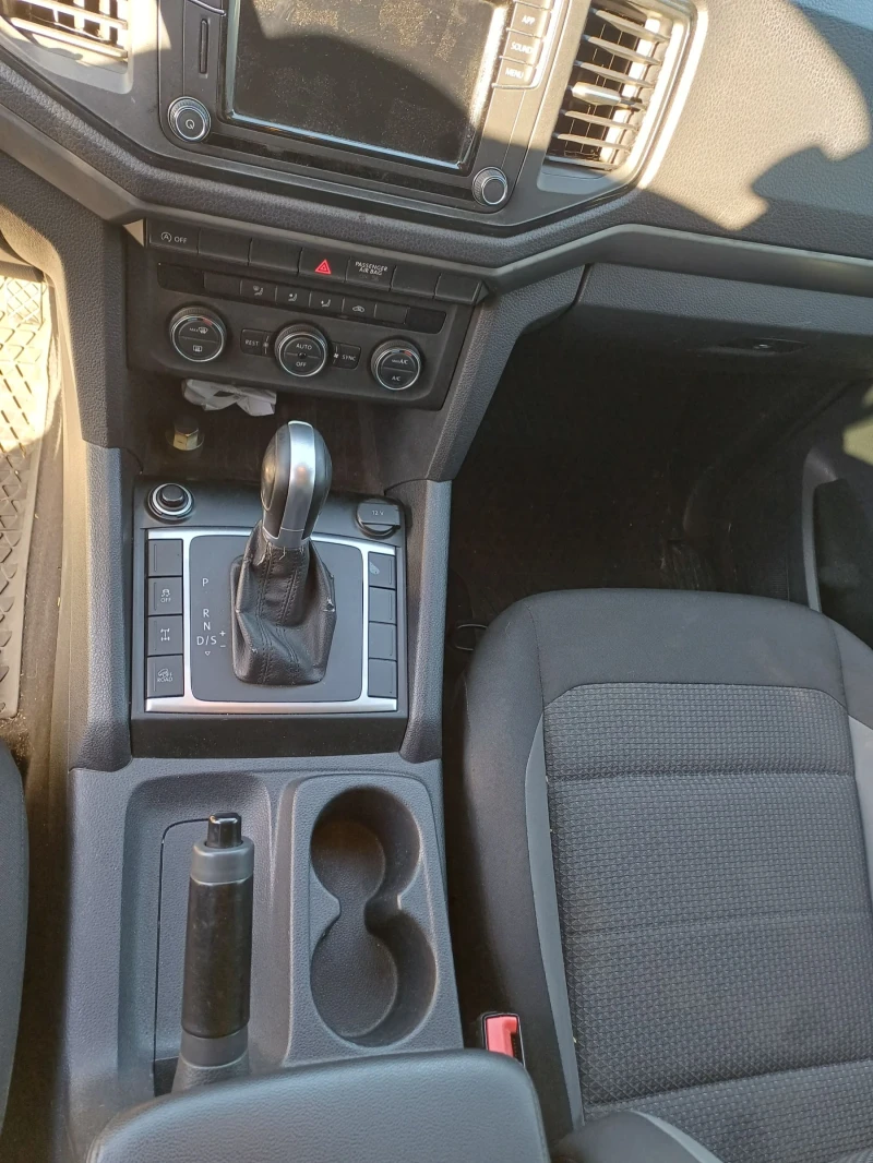 VW Amarok 3.0/204, снимка 10 - Автомобили и джипове - 52848336