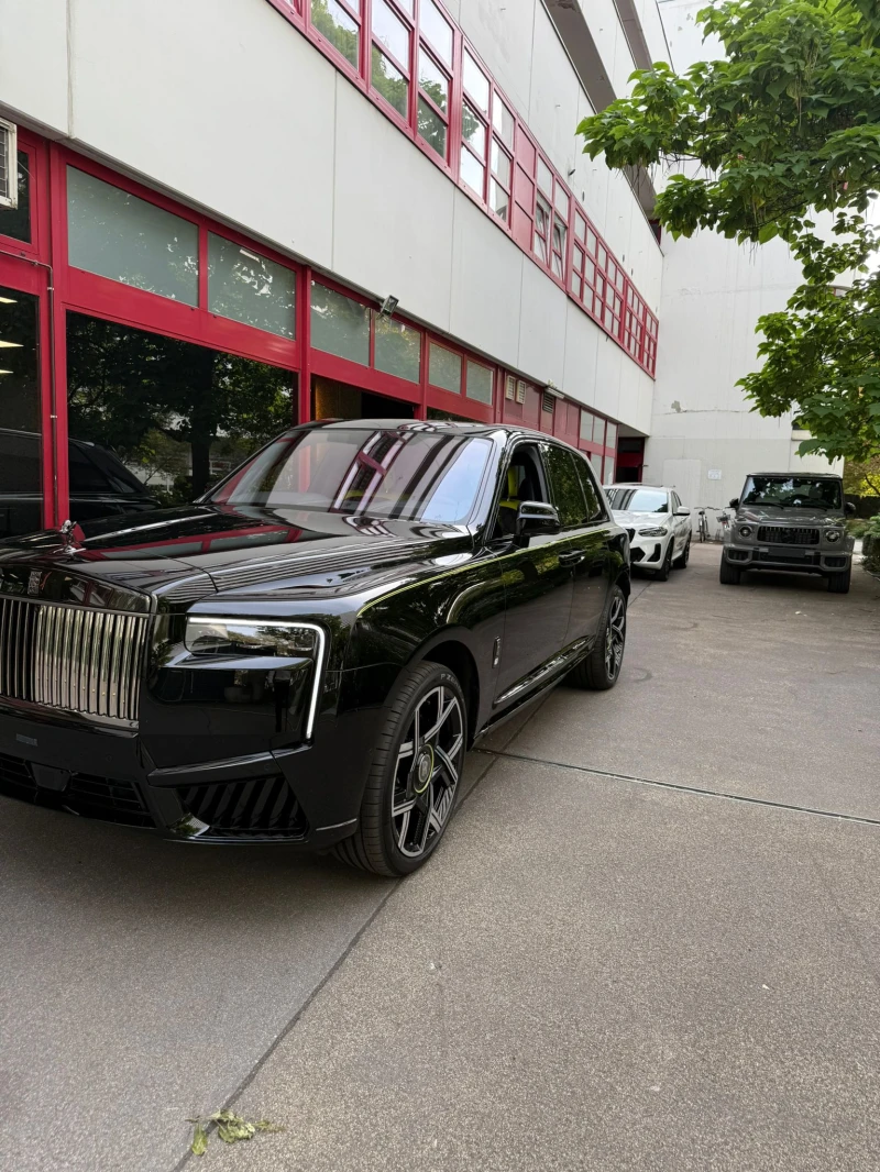 Rolls-Royce Cullinan Black Badge , снимка 7 - Автомобили и джипове - 53113508